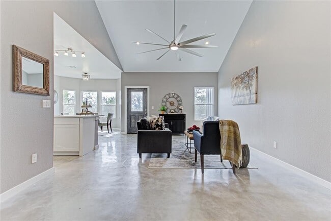 Building Photo - 505 Chantilly Ln