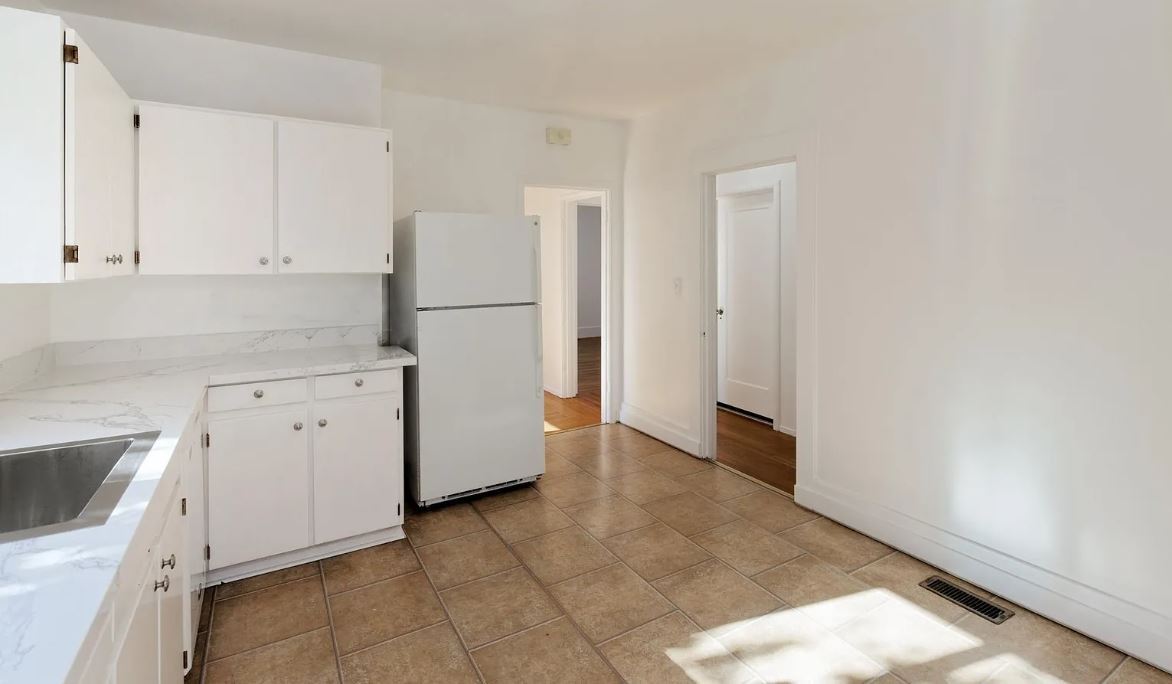 Building Photo - 49 Beverly Rd