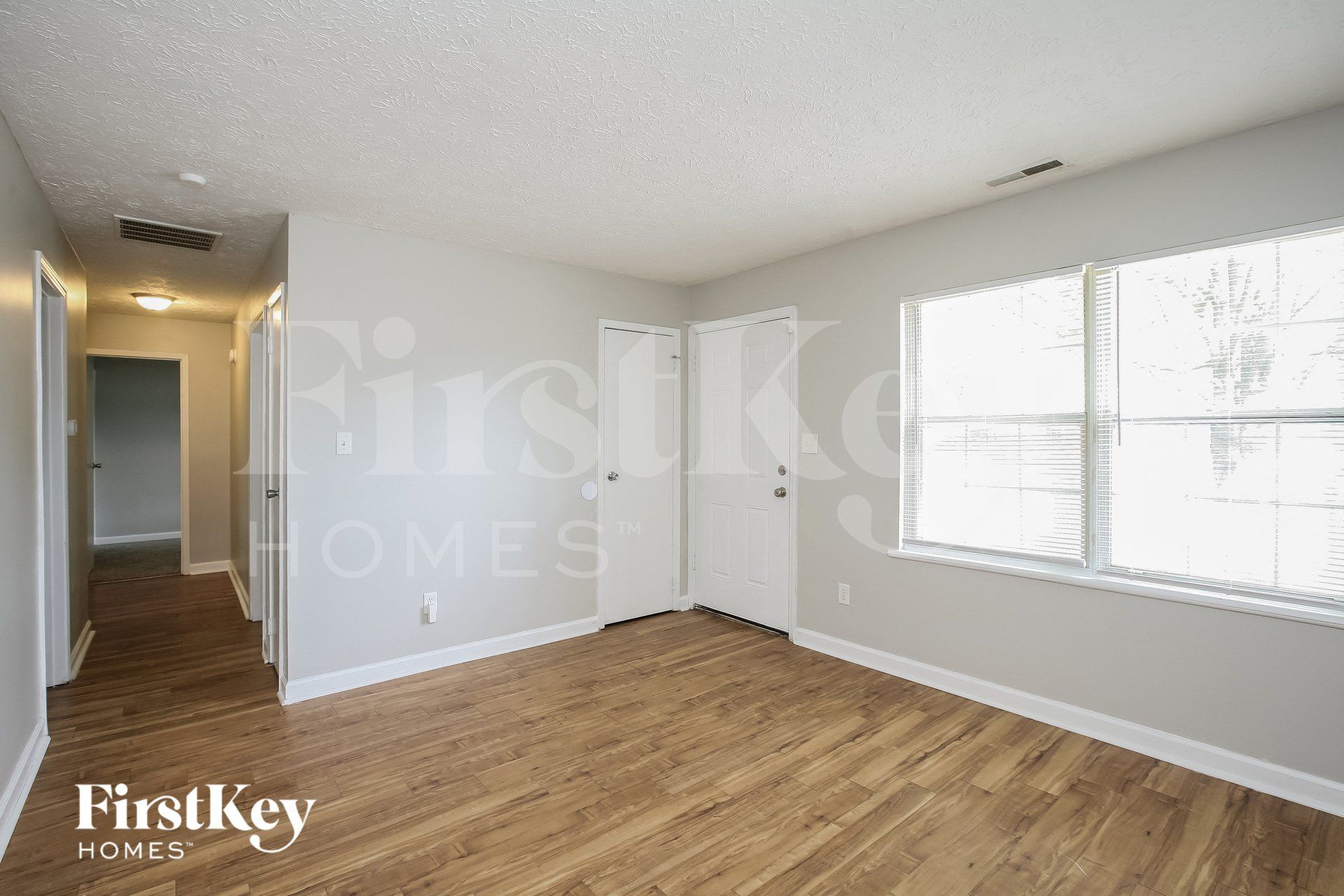 Building Photo - 4509 Phoenix Dr