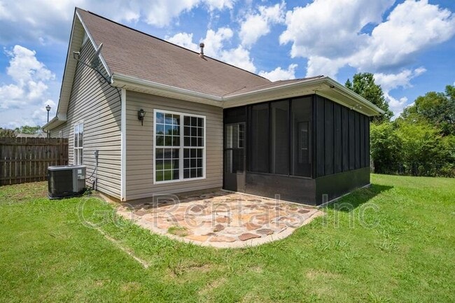 Building Photo - 117 Camden Lake Dr