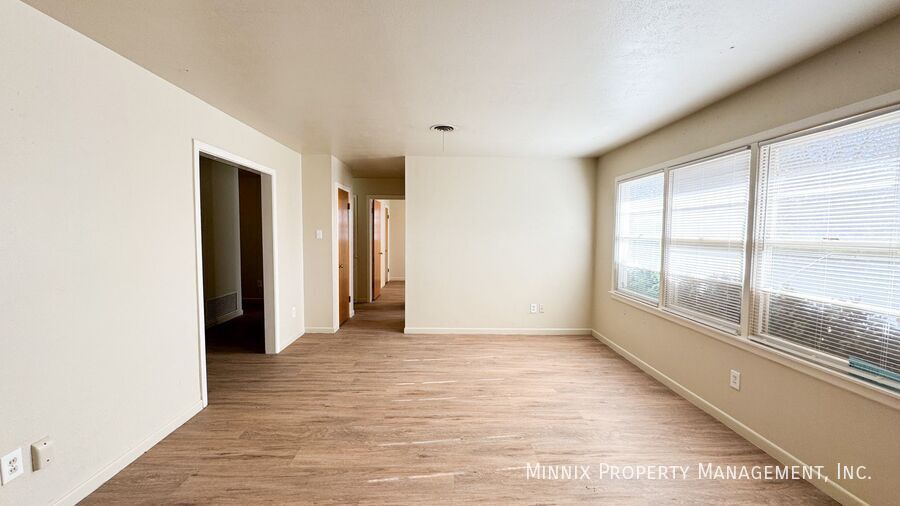 Building Photo - 3034 57th St