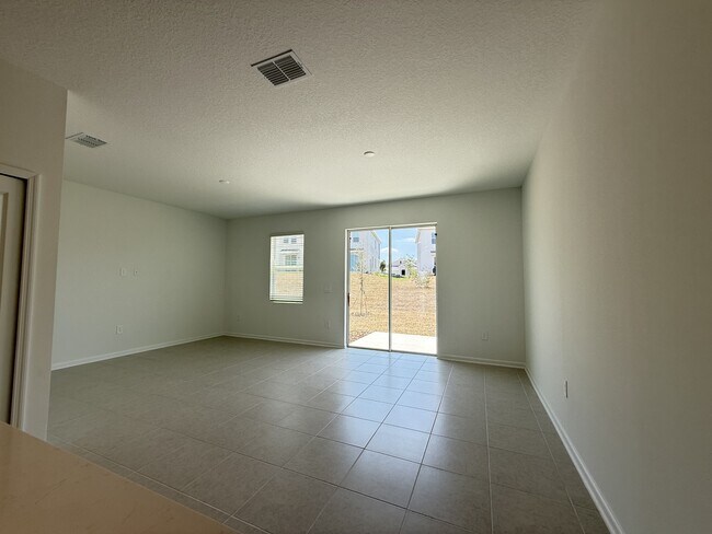 Building Photo - 2945 Prosperity Wy