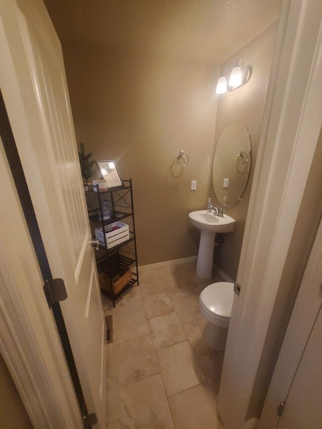 Building Photo - 3 Bedroom Home in the Ridge at Harmony Road Now Available! Great Neighborhood!