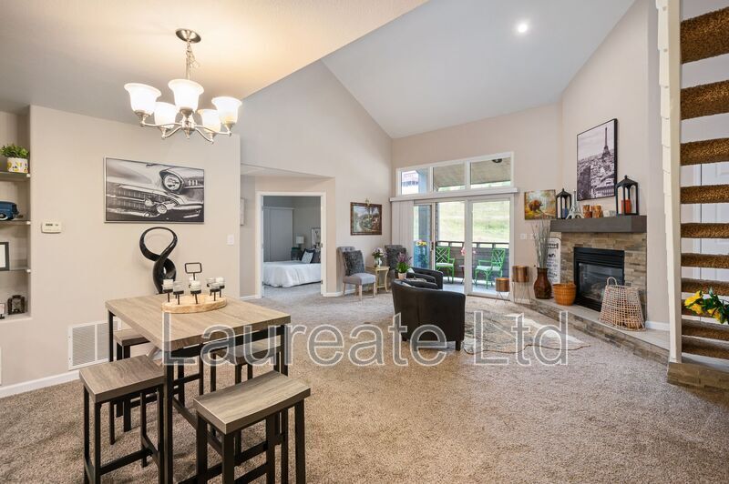 Building Photo - 23726 Pondview Pl