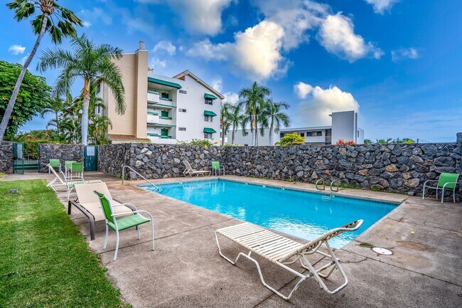 Building Photo - Beautifully Renovated 1 Bedroom/1 Bath Iao...