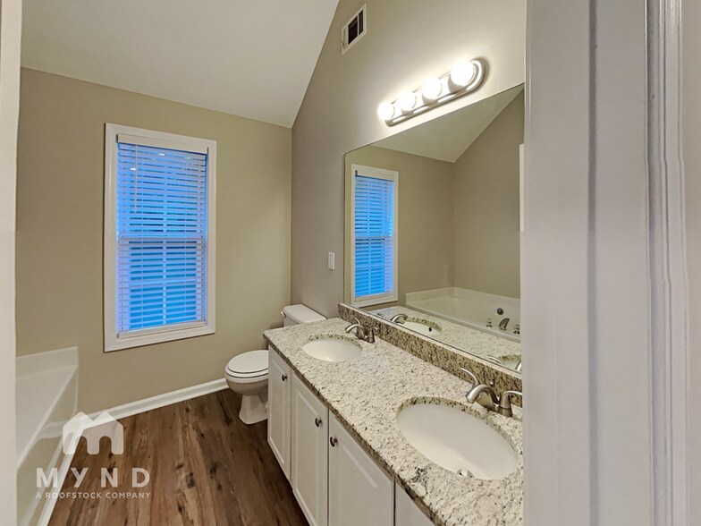 Building Photo - 1013 Vineyard Walk