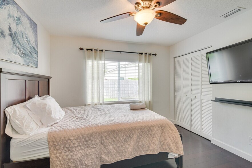 Building Photo - 15300 SW 164th St