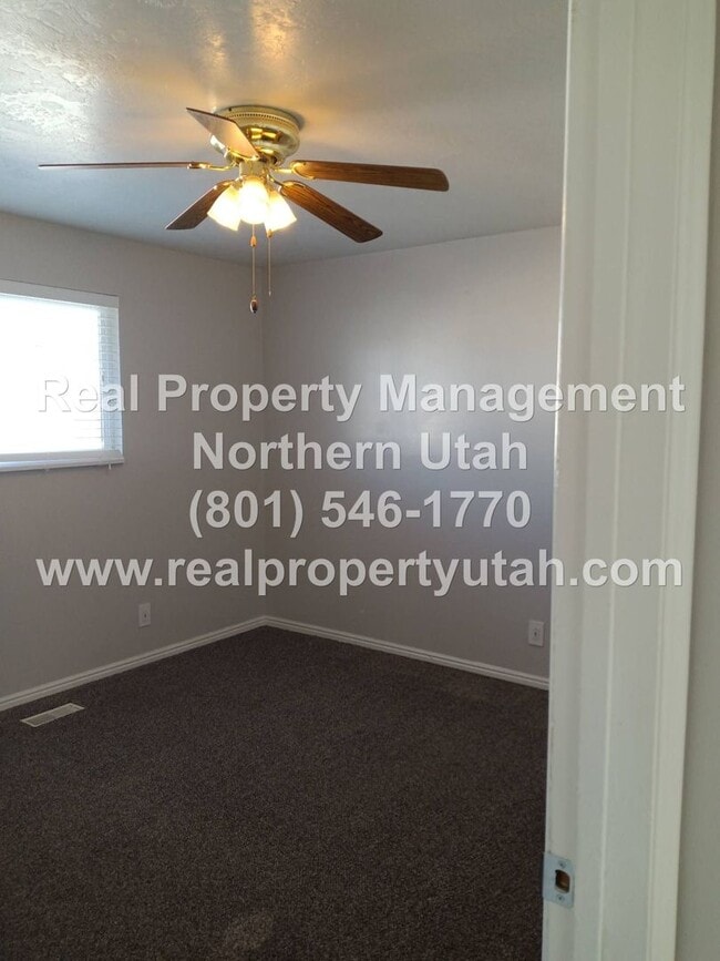 Building Photo - 4 Bedroom 2 Bath House in Layton