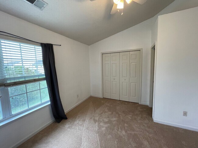 Building Photo - 6440 Coral Vine Way