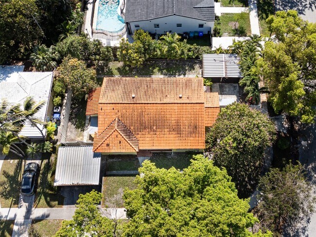 Building Photo - 630 SW 25th Rd