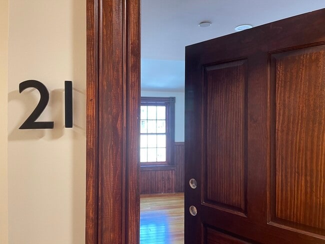 Building Photo - 41 Summer St