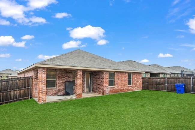 Building Photo - 2120 Tulipwood Dr