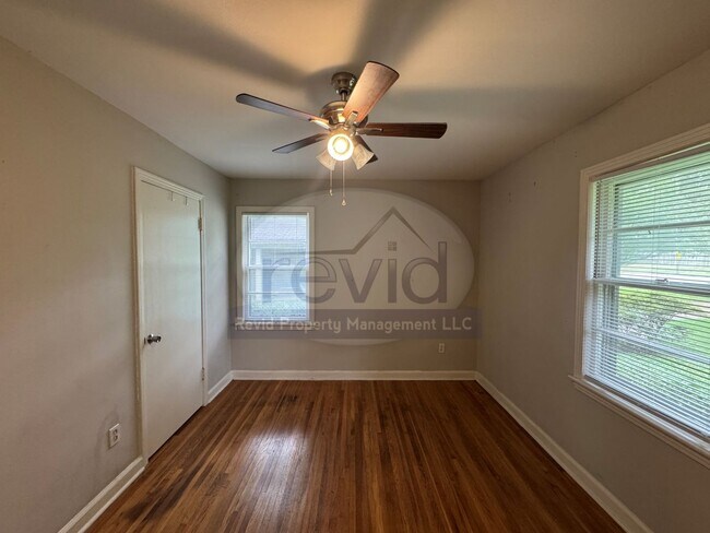Building Photo - 1356 Mt Moriah Rd