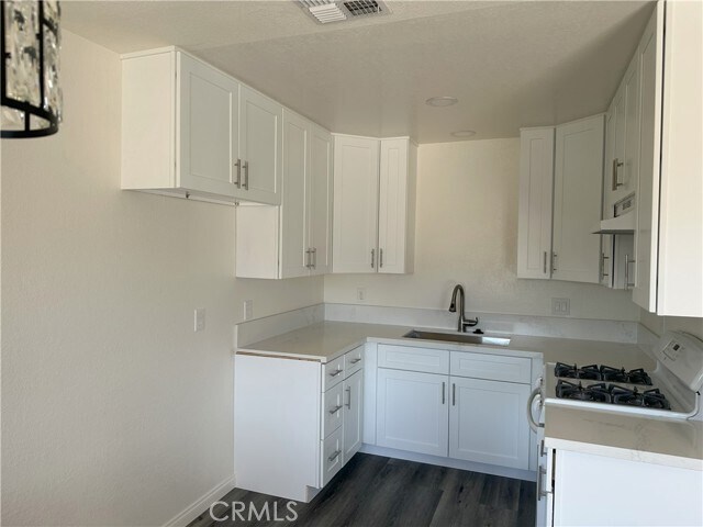 Primary Photo - 1837 W Hays St