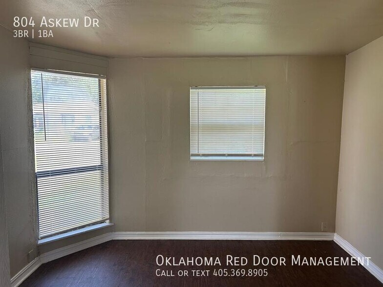 Building Photo - 804 Askew Dr