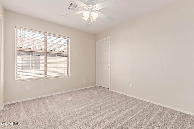 Building Photo - 2302 E Torrey Pines Pl