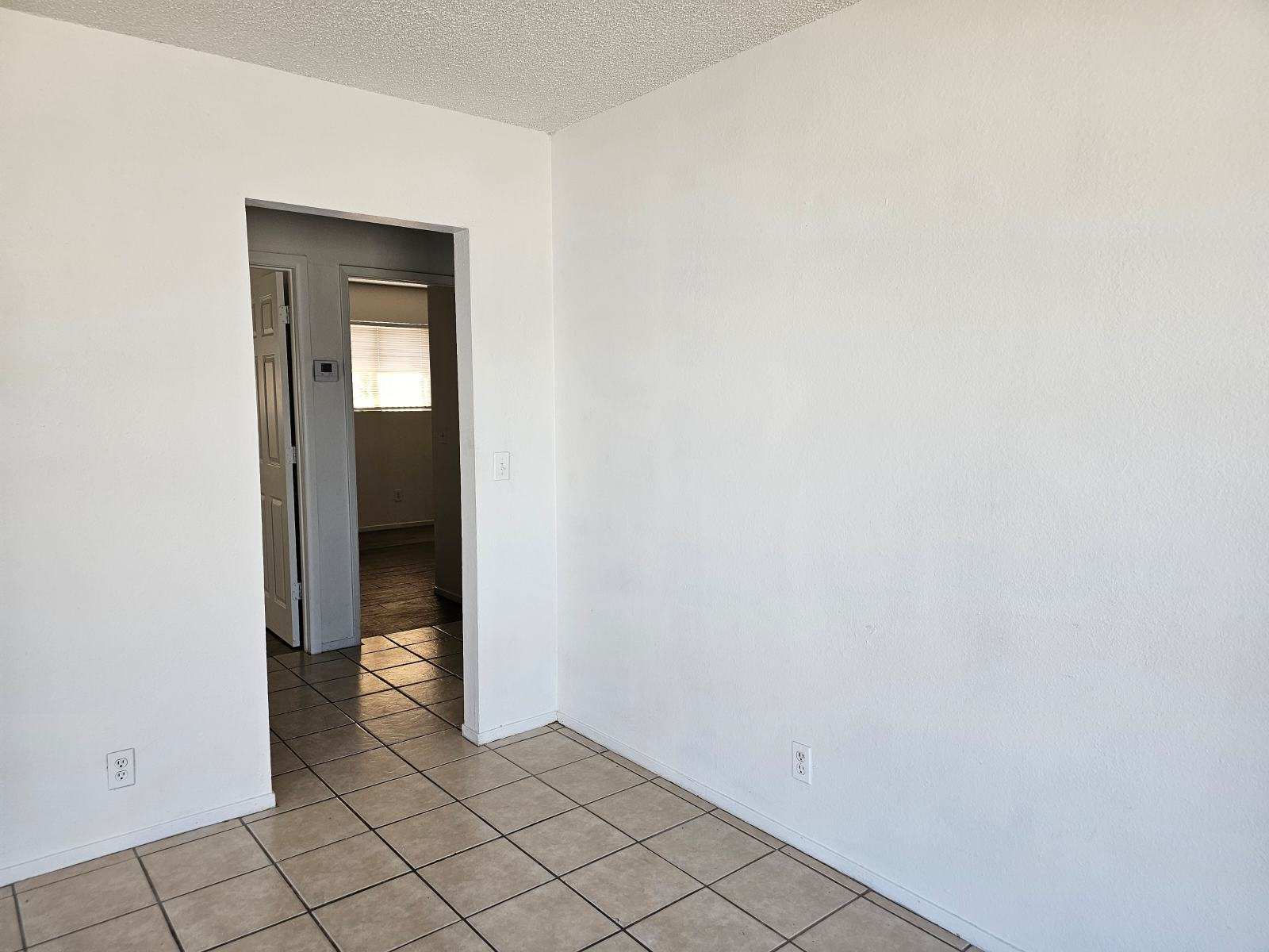 Building Photo - 2428 Statz St