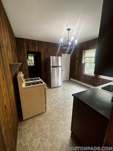 Building Photo - 5 Aldie St