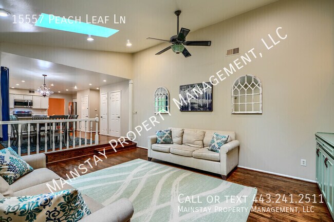 Building Photo - 15557 Peach Leaf Ln