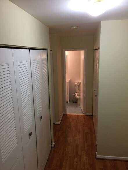 Building Photo - 6145 Leesburg Pike
