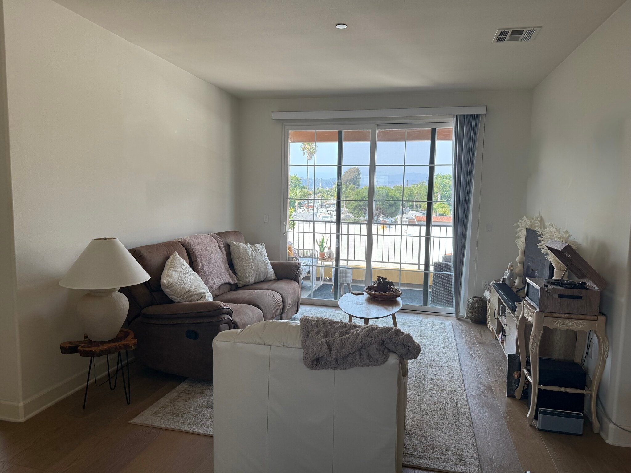 living room - 130 N Garden St
