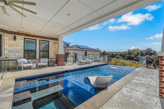 Building Photo - 105 Willow Hill Dr