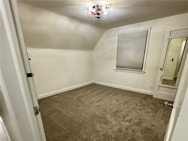 Building Photo - 153 Holmes Rd