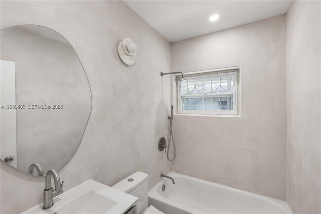Building Photo - 8031 NW 12th Ct