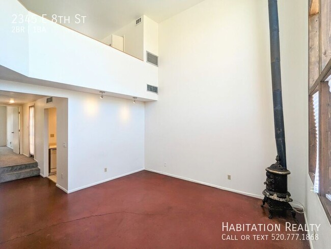 Building Photo - Stunning 2Bed/1Bath Loft Home at Sam Hughe...