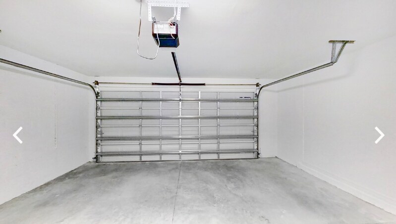 Building Photo - 223 NE 20th St