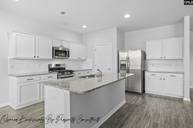 Building Photo - 548 Rimer Pond Rd