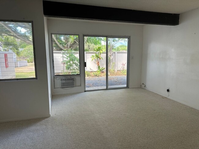 Building Photo - Spacious 3BR/2BA Split-Level End Unit with Private Courtyard