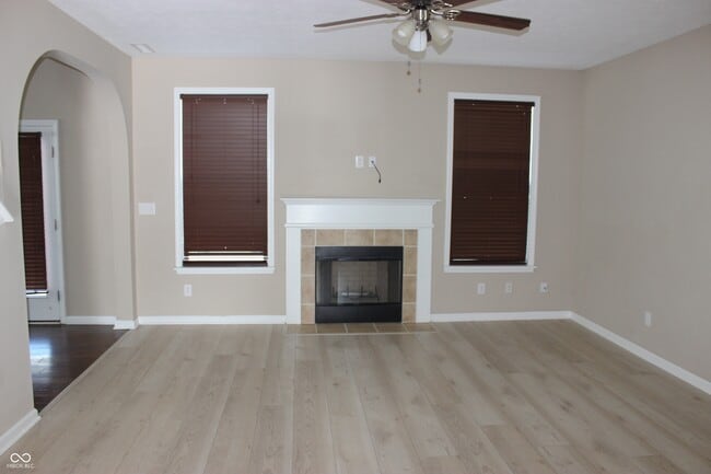 Building Photo - 5784 Pebblebrooke Rd