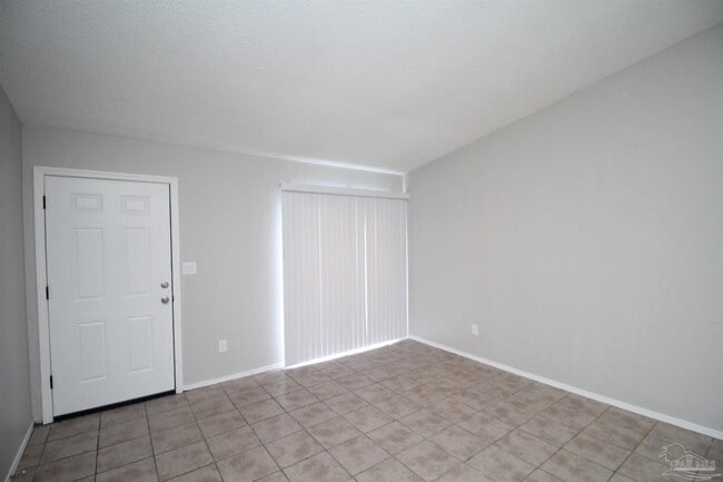 Building Photo - 6810 Tiki Ln