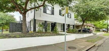 Building Photo - 401 N Polk St