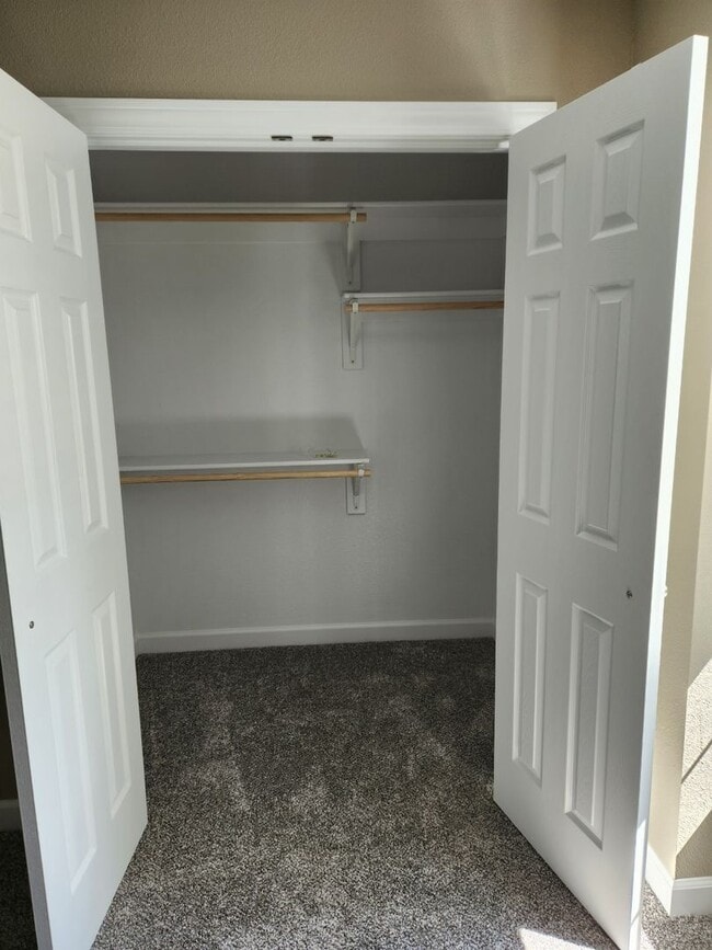 Building Photo - 1213 Pebblecreek Dr