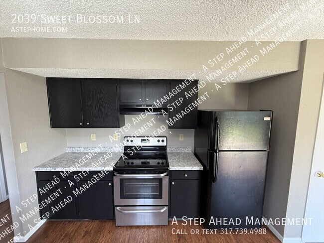 Building Photo - 2039 Sweet Blossom Ln