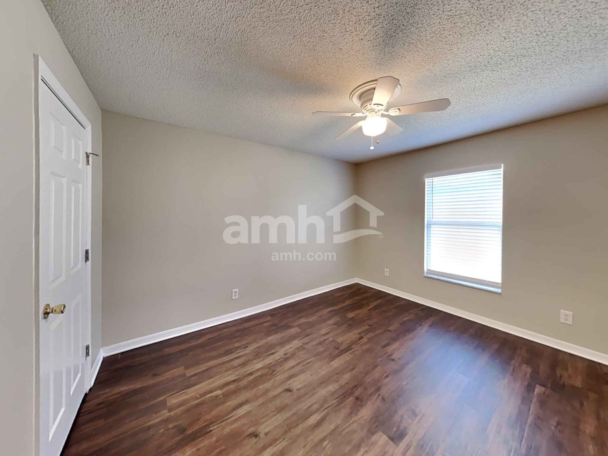 Building Photo - 1913 Southern Oak Loop