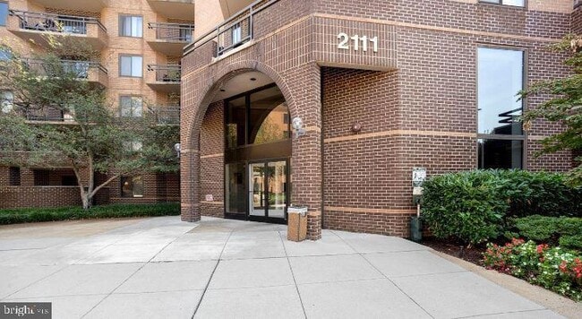 Building Photo - 2111 Wisconsin Ave NW