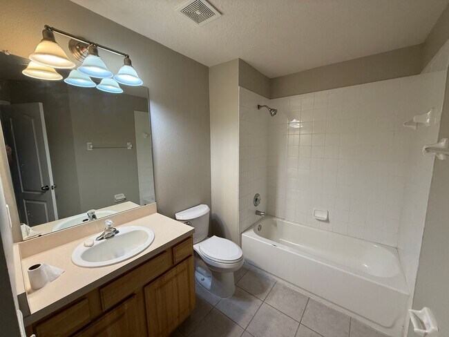 Building Photo - Beautiful home located inside gated commun...