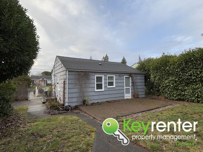 Building Photo - Beautiful bungalow home in Tacoma, WA!