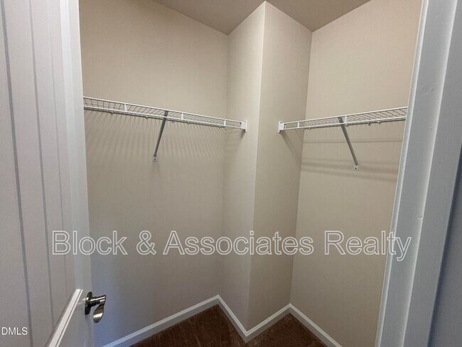 Building Photo - 1009 Magnolia Blossom Ln