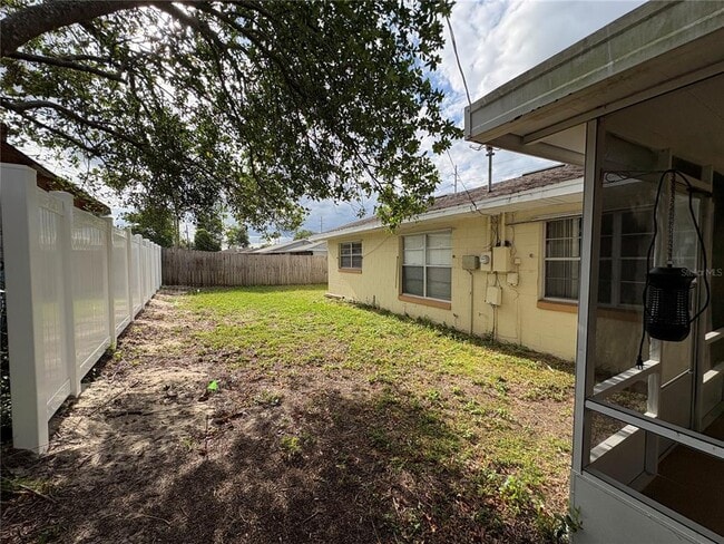 Building Photo - 728 Lake Ned Rd