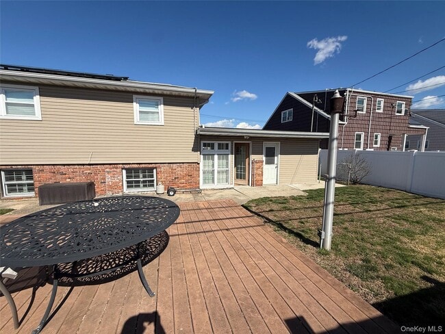 Building Photo - 73 Waterford Rd