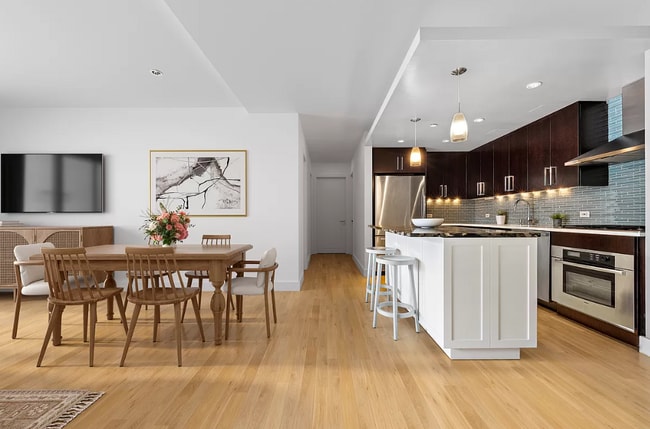 Building Photo - 50 Orchard St