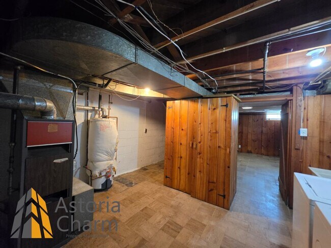 Building Photo - 716 Glenwood Ave