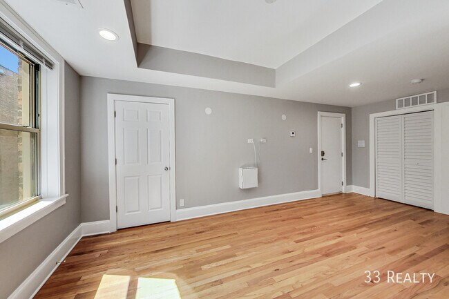 Building Photo - 122 Home Ave