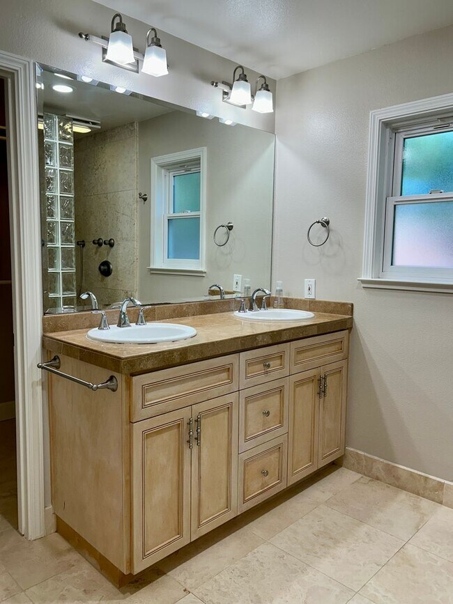 Building Photo - Charming Santa Clara Home – Prime Location...