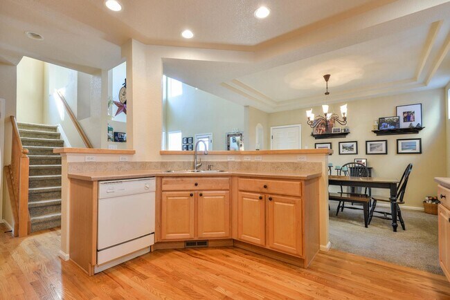 Building Photo - 2 Bedroom 2 Bath home in Observatory Village