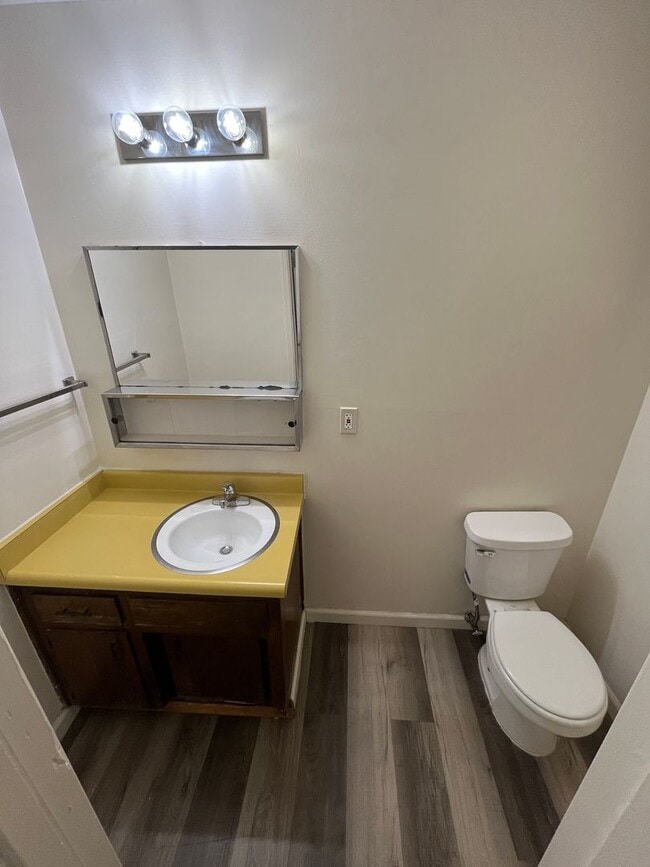 Building Photo - 3581